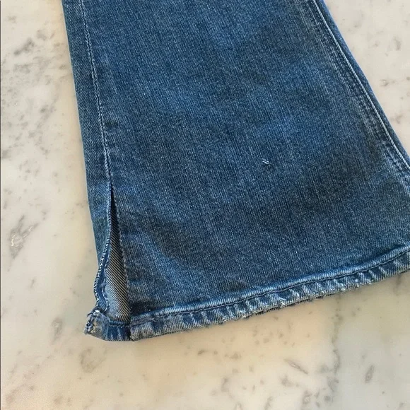 Mother The High Waisted Runaway Slice Heel Jean size 28 worn twice